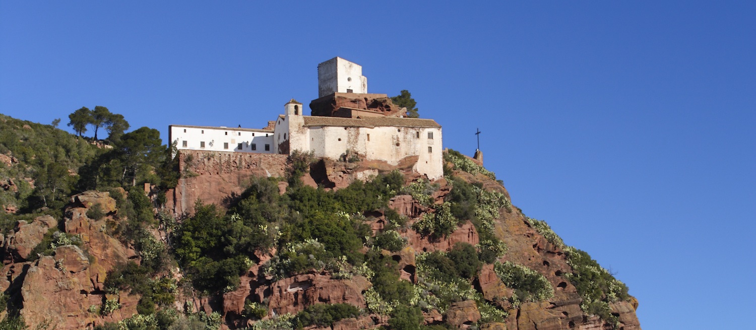 FROM VILANOVA TO THE HILLTOP CHAPELS